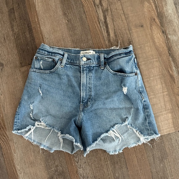 Abercrombie & Fitch Pants - Abercrombie and Fitch shorts